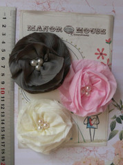 PINK, IVORY and GREY Mix Fabric Organza 3 Flowers 70-75mm – Manor House