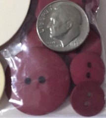 BRICK RED CIRCLE ULTRA-THIN BUTTONS(24pc)Making Memories Assorted Sizes 3/8-7/8″