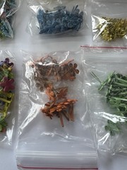 Brads MINI FLOWERS multi colors SCRAPBOOKING DECORATIVE BRADS embelishments.