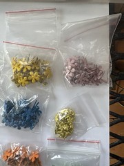 Brads MINI FLOWERS multi colors SCRAPBOOKING DECORATIVE BRADS embelishments.