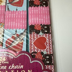 eeBoo Valentine Paper Chain kit featuring vintage-style illustrations of hearts