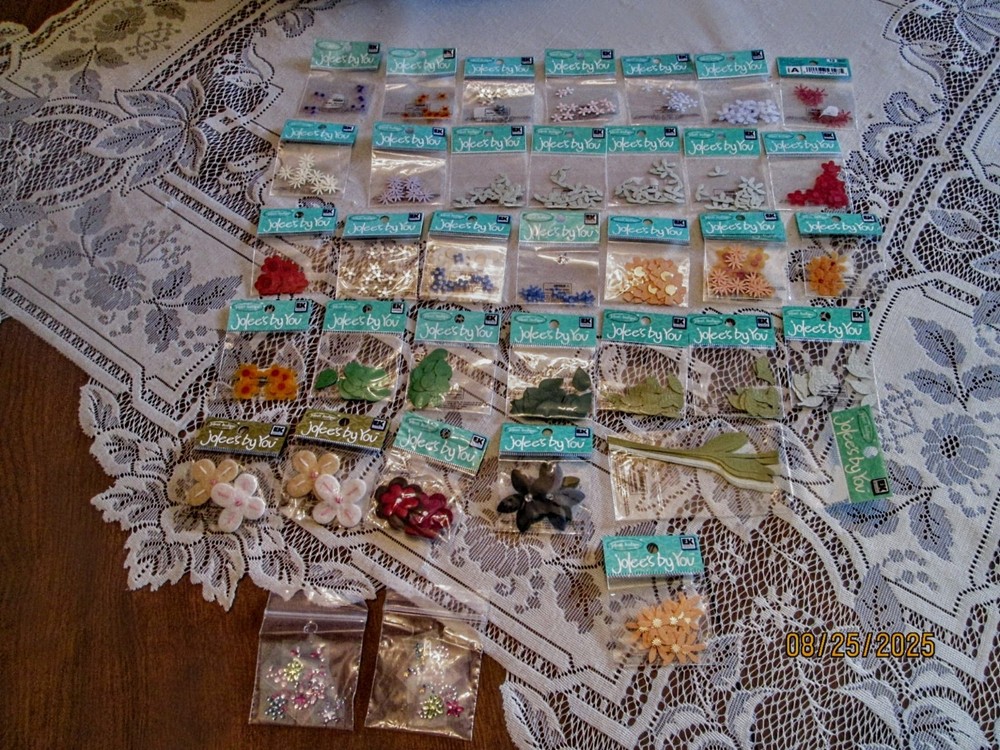 34 Vintage Jolee’s by You non adhesive Paper Garden Flowers & Leaves