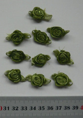 SATIN 14-15mm 10 MOSS GREEN ROSES – 25mm long Satin Green Leaves VerCpbrd