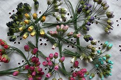 MINI ROSEBUDS LILAC 10Pk 1cm Long Buds & 7.5cmLong Stem (12Colours Available)GTB