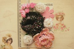 Flowers Roses x 12 & Leaves BLACK PINK & WHITE 5 Styles PAPER & SILK 15-70mm VA1