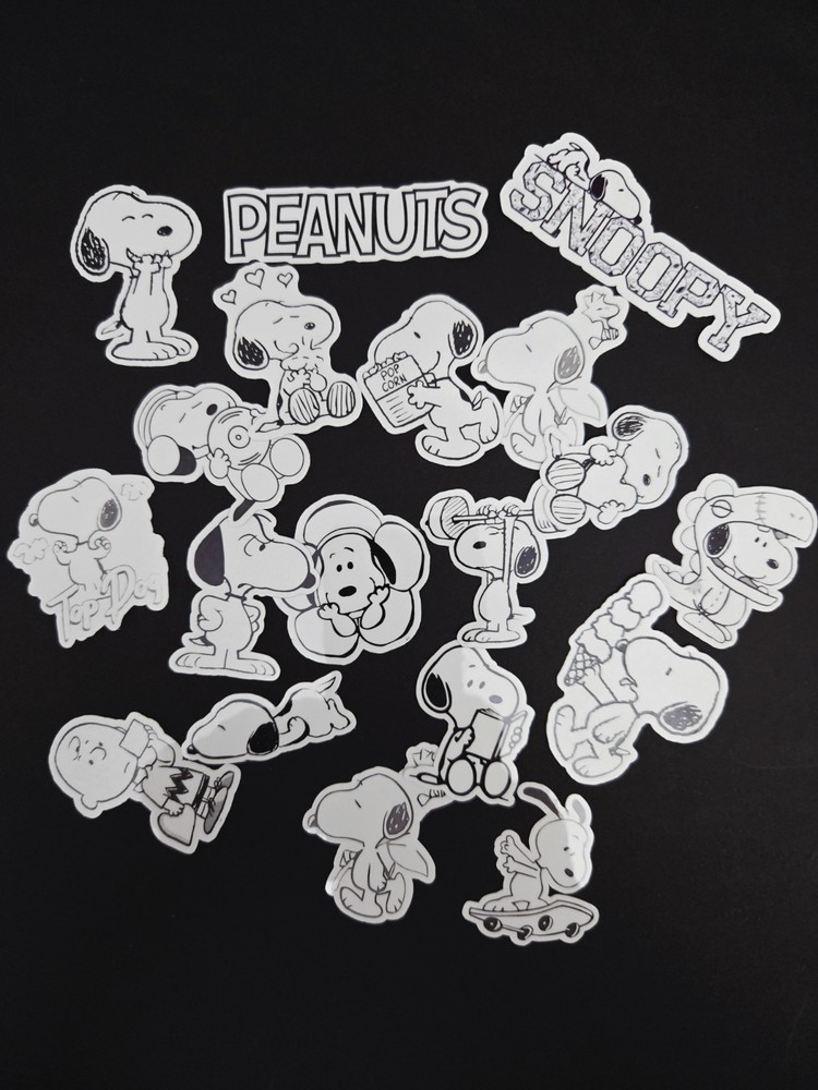 20pcs Snoopy Stickers – Cute Peanuts Cartoon Vinyl Decals for Laptop Waterproof