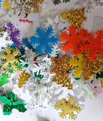 CraftbuddyUS 200pcs Mixed Asst Christmas Fabric Motifs Topper Embellishment,DIY