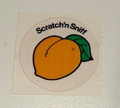 3M Vintage Scratch and Sniff Sticker – Peach