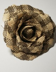 Blooming Autumn Burlap Rose Clip-On – GREEN/BEIGE PLAID