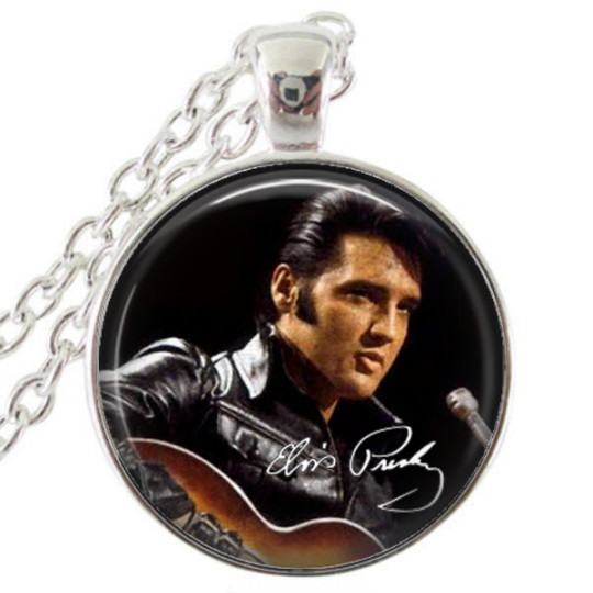 1 STAR SINGER Silver Bezel Necklace