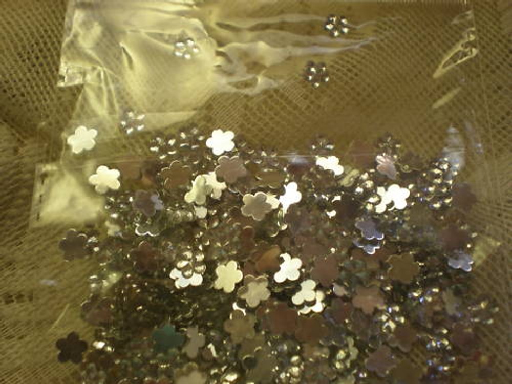 6mm FLOWER RHINESTONE ACRYLIC FLATBACK