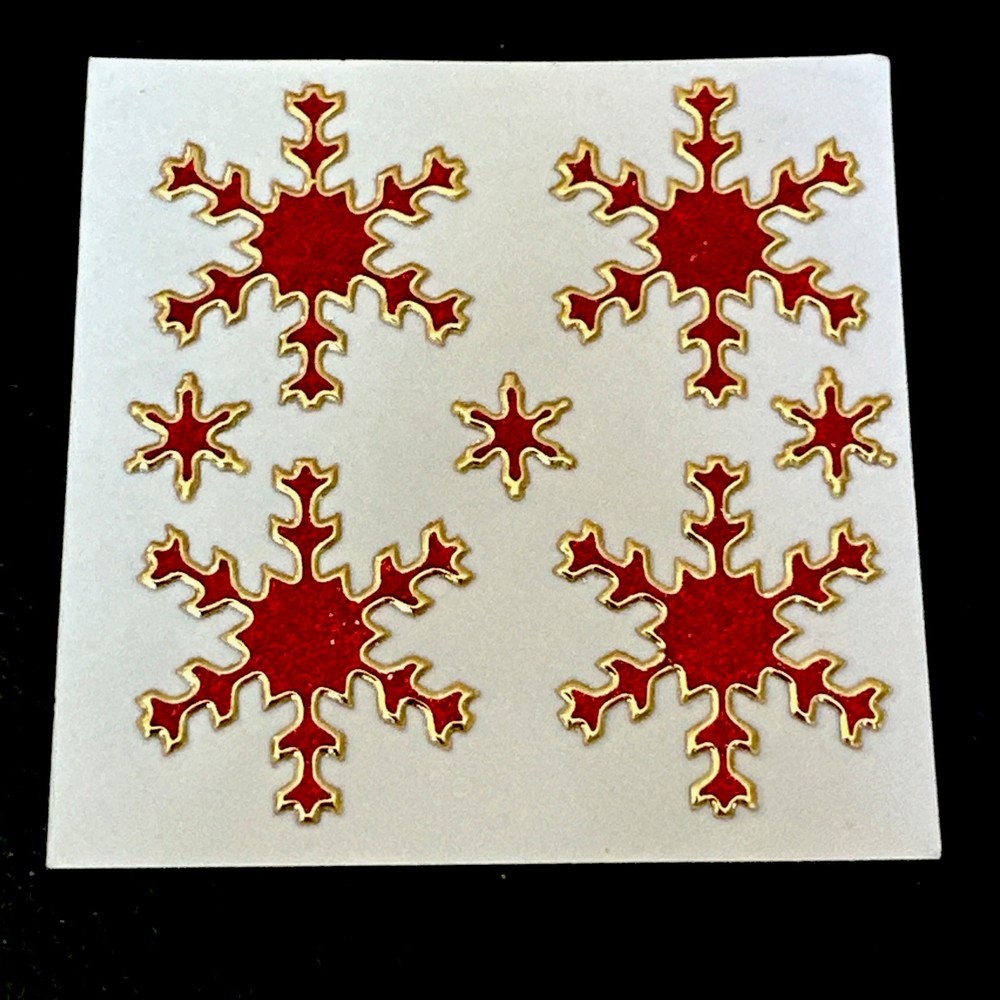 SNOWFLAKES✨7✨STICKERS✨❄️❤️❄️✨3” x 3”✨RED & GOLD AROUND✨BEAUTIFUL WINTER✨💫