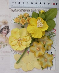 SUNSHINE Yellow & Green Mix 5 Styles = 13 PAPER & SILK Flowers 15-50mm acrossVC1