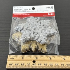 Recollections Christmas /Noël Snowflakes Chipboard Stickers 24pc Gold & Silver